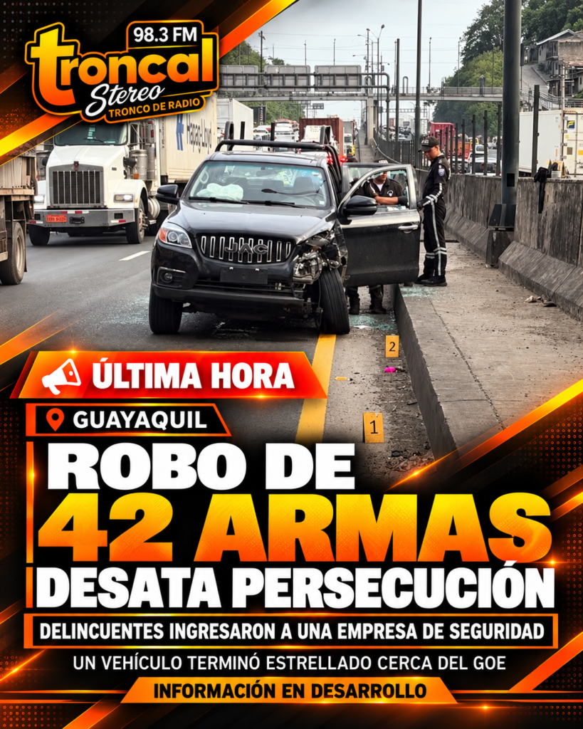 Grupo de delincuentes asalta empresa de seguridad y uno de los vehículos de escape termina estrellado en Guayaquil